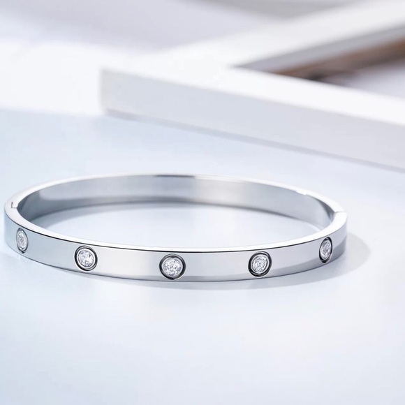 18k Cuff Set in Stone Gem Encrusted Bracelet - Picture 4 of 8